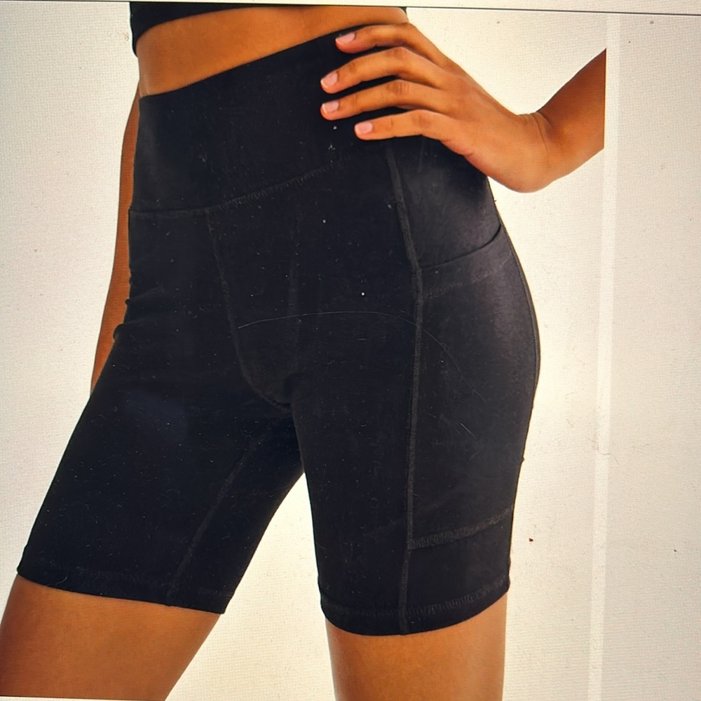 Mate the Label organic cotton stretch biker pocket shorts women’s small S black